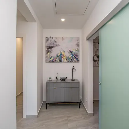 House Laura בית נופש *