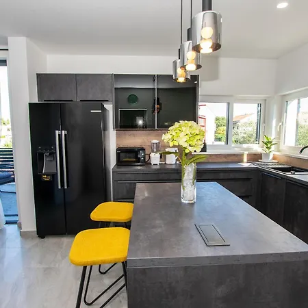 House Laura בית נופש *