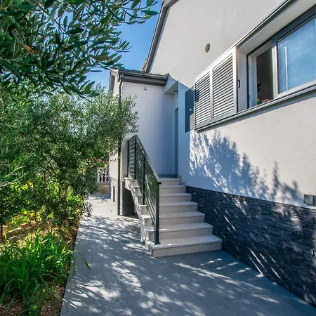 House Laura Feriehus Biograd Na Moru