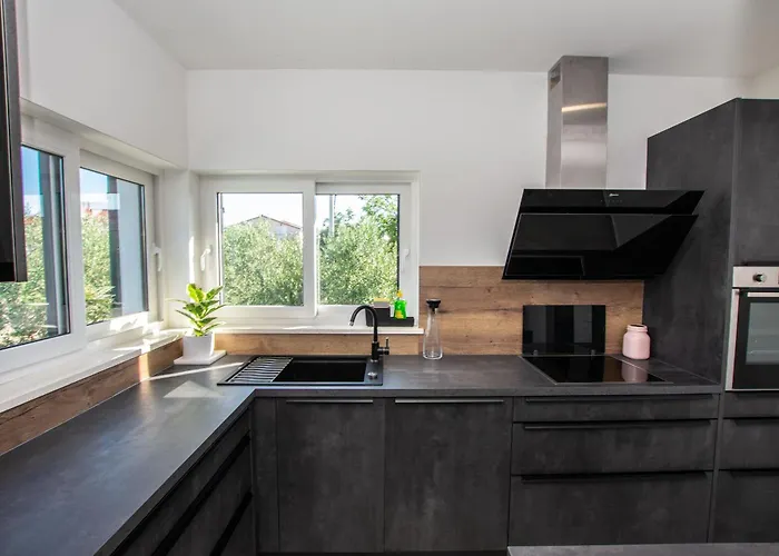 別荘 House Laura *